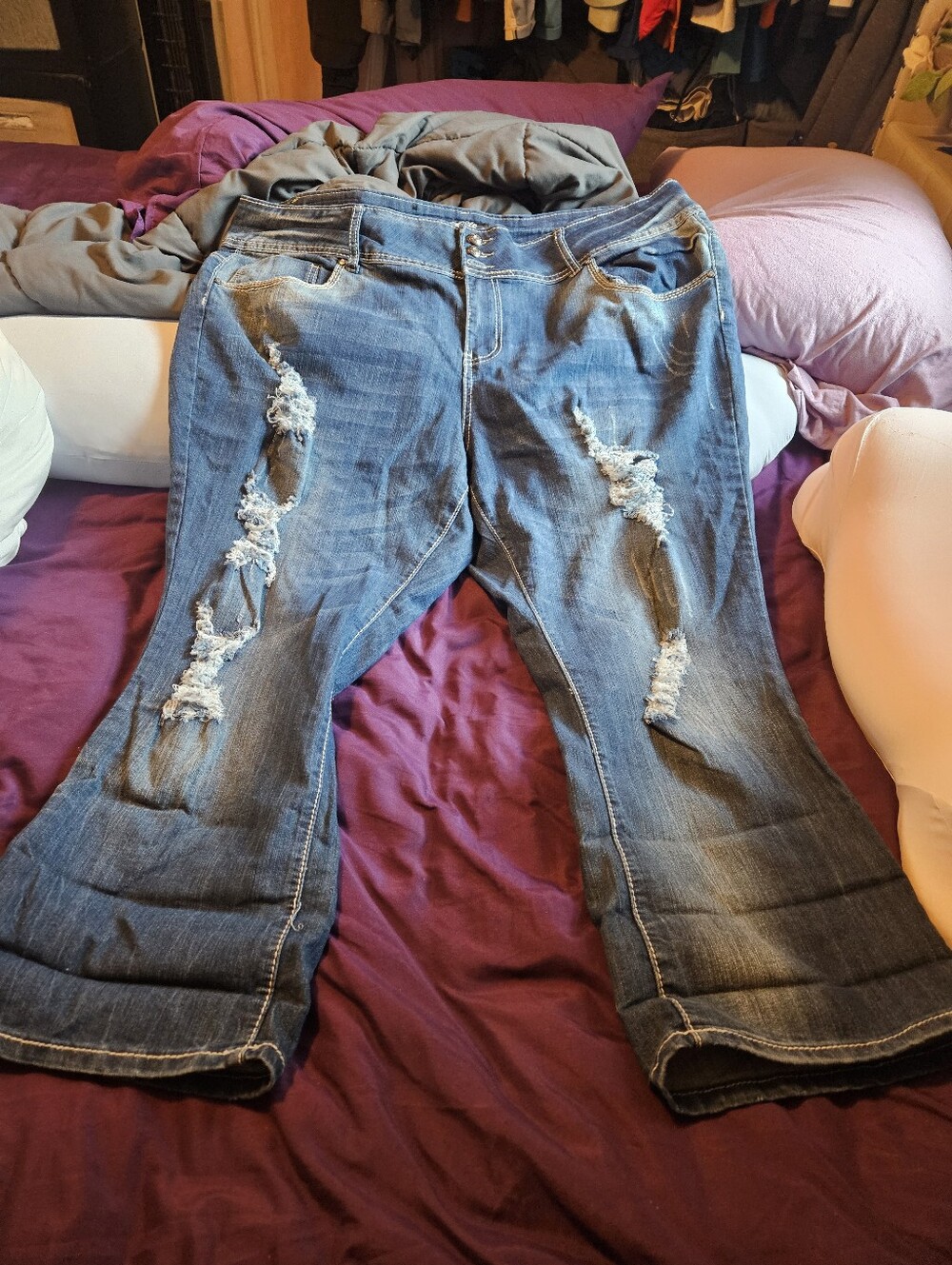 Women’s Distressed Blue Rolled-Cuff Jeans